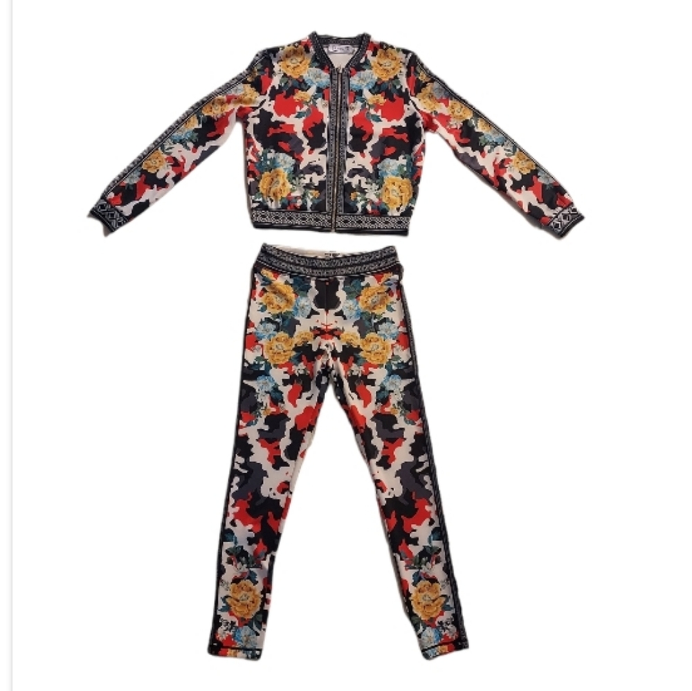Trendy jacket and pants set